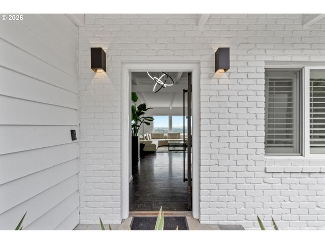 3065 Nw Rio Vista Ter, Portland, OR 97210