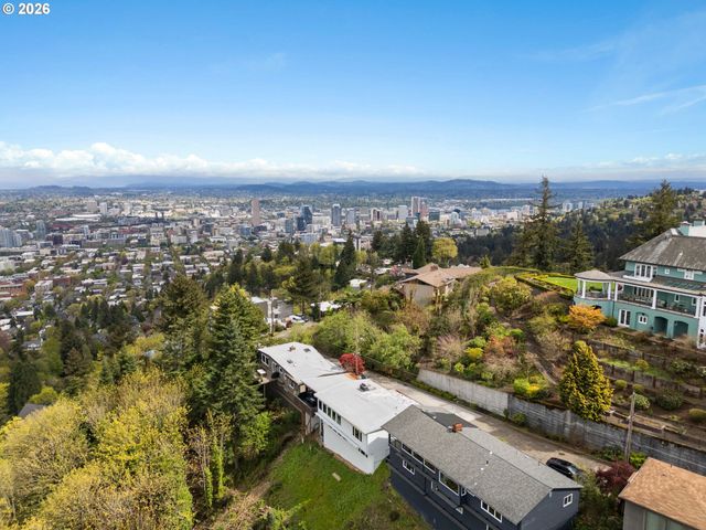 3065 Nw Rio Vista Ter, Portland, OR 97210