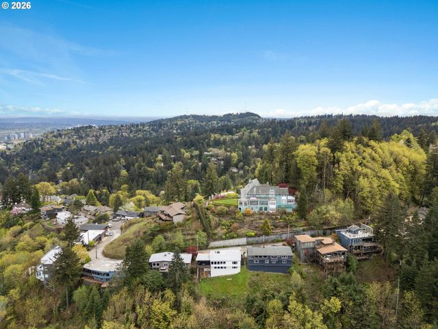 3065 Nw Rio Vista Ter, Portland, OR 97210