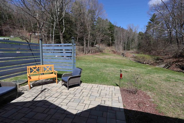 1013 Jericho Road, Hartford, VT 05001