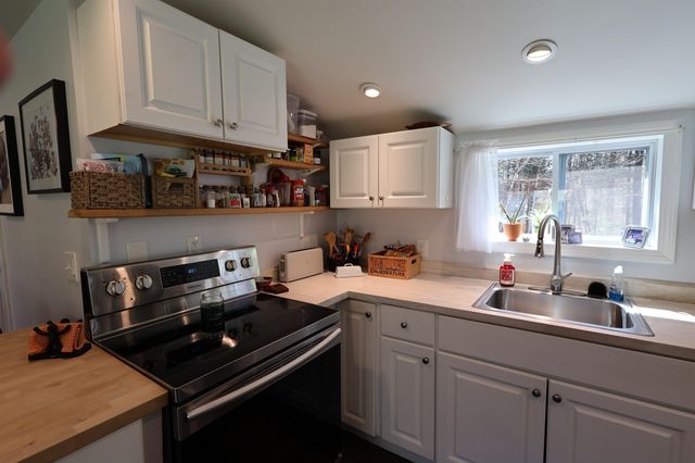 1013 Jericho Road, Hartford, VT 05001