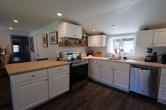 1013 Jericho Road, Hartford, VT 05001