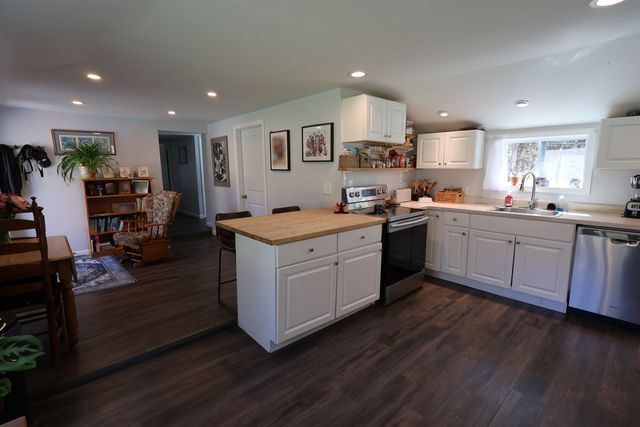1013 Jericho Road, Hartford, VT 05001