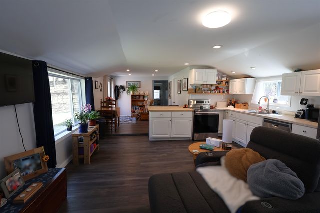 1013 Jericho Road, Hartford, VT 05001