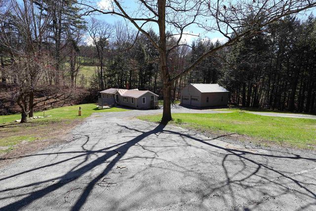 1013 Jericho Road, Hartford, VT 05001