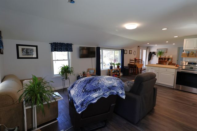 1013 Jericho Road, Hartford, VT 05001