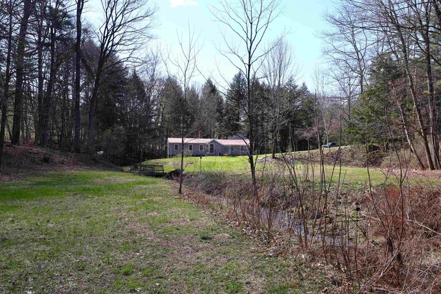 1013 Jericho Road, Hartford, VT 05001