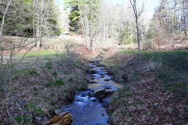 1013 Jericho Road, Hartford, VT 05001