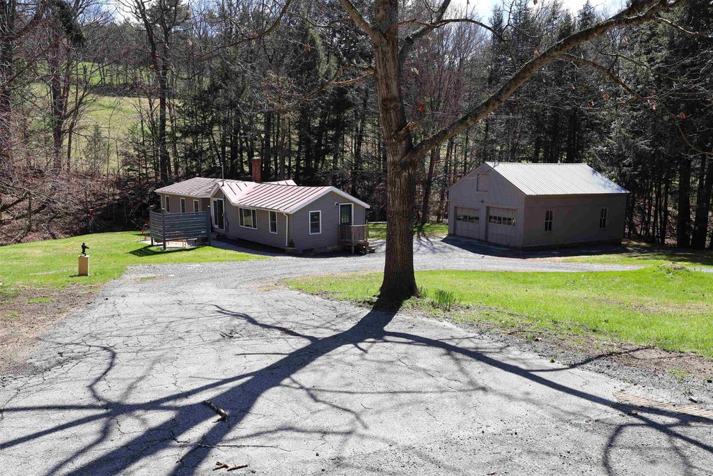 1013 Jericho Road, Hartford, VT 05001