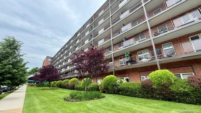 20 Wendell Street C39, Hempstead, NY 11550