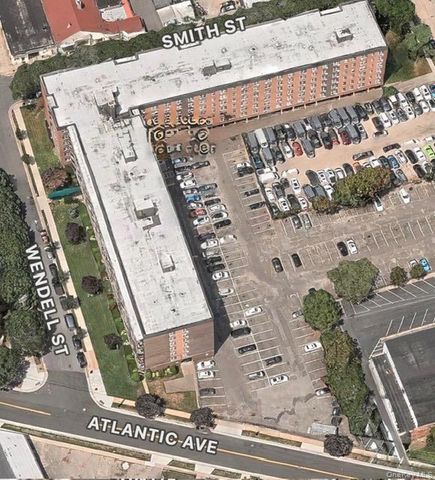 20 Wendell Street C39, Hempstead, NY 11550