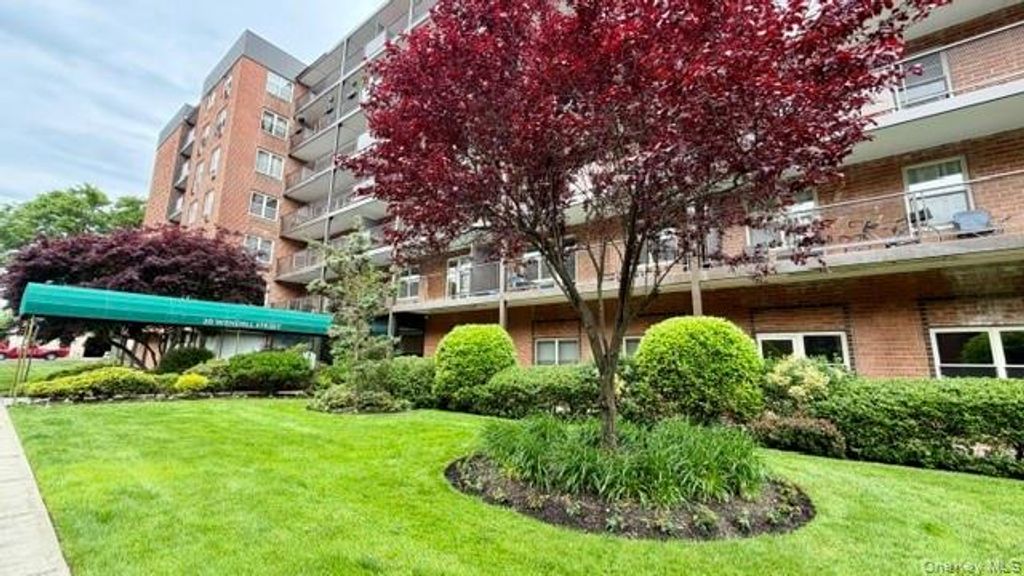 20 Wendell Street C39, Hempstead, NY 11550