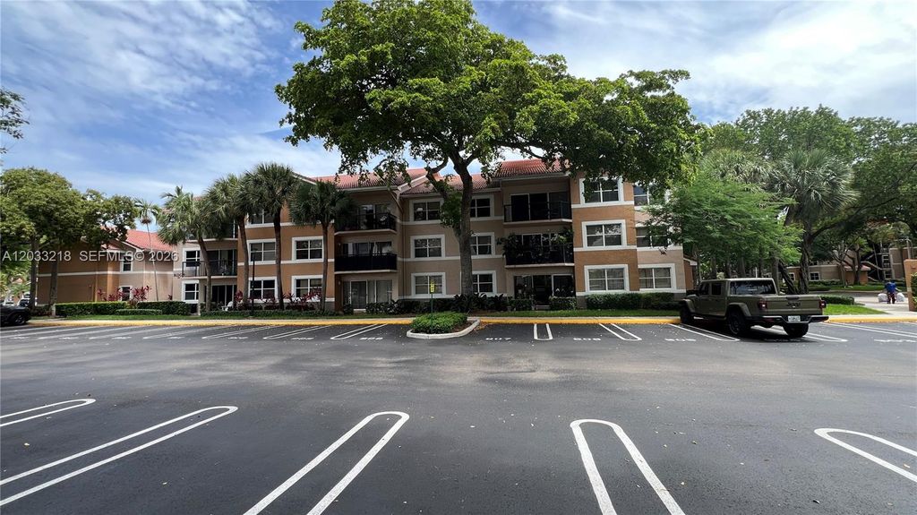 8851 Wiles Road 108, Coral Springs, FL 33067
