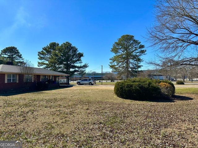 201 Porch Loop Loop SE, Calhoun, GA 30701