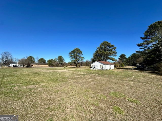 201 Porch Loop Loop SE, Calhoun, GA 30701