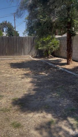 2112 Harrison Drive, Bakersfield, CA 93308