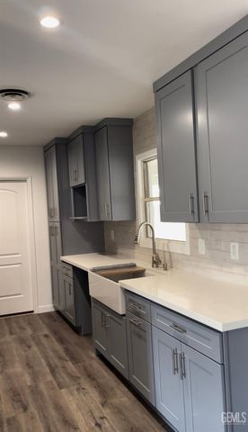 2112 Harrison Drive, Bakersfield, CA 93308