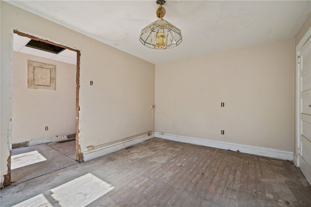 1339 Romanhoff Street, Spring Hill, PA 15212