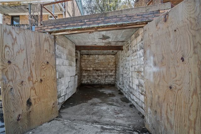 1339 Romanhoff Street, Spring Hill, PA 15212