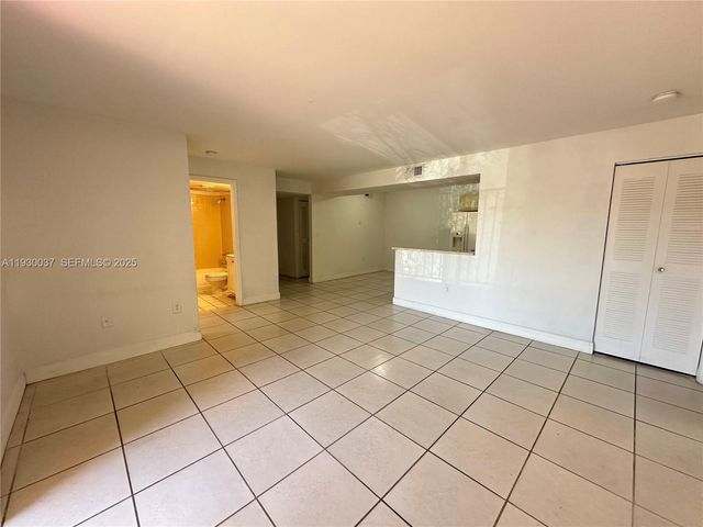 301 Palm Way 206, Pembroke Pines, FL 33025