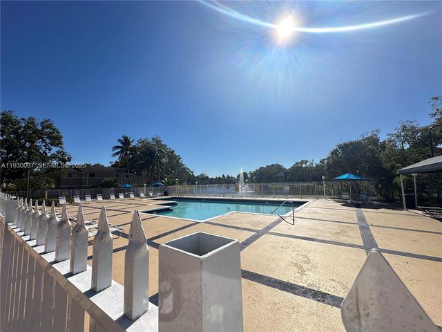 301 Palm Way 206, Pembroke Pines, FL 33025