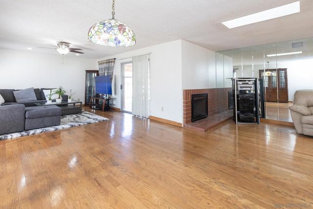 2254 Spring Oak Way, San Diego, CA 92139