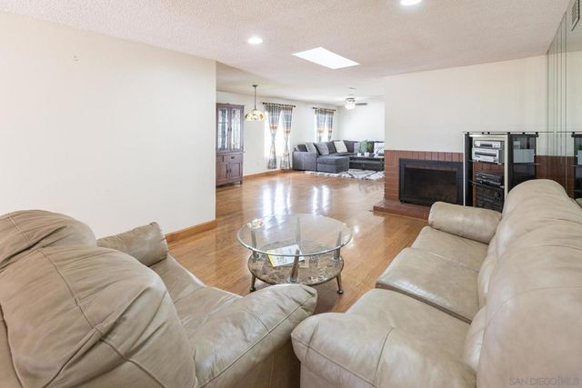 2254 Spring Oak Way, San Diego, CA 92139