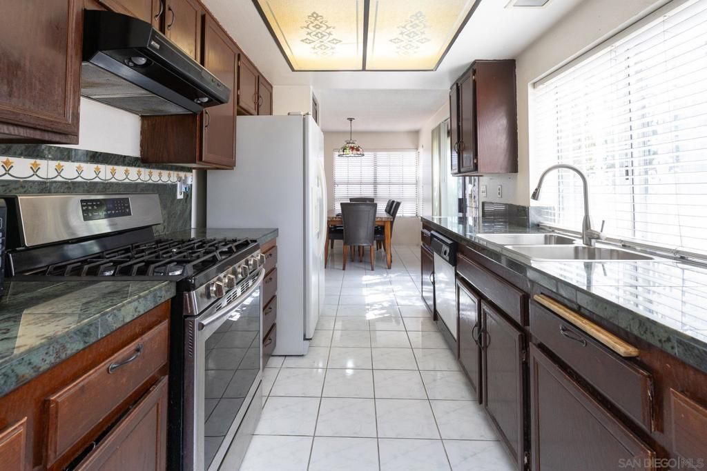 Image 14 of property listing at 2254 Spring Oak Way, San Diego, CA 92139