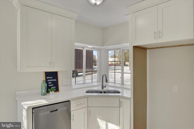 420 E WALNUT ST, Cleona, PA 17042