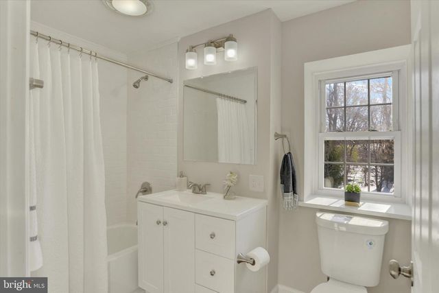 420 E WALNUT ST, Cleona, PA 17042