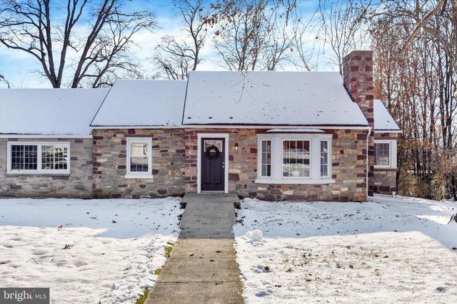 420 E WALNUT ST, Cleona, PA 17042