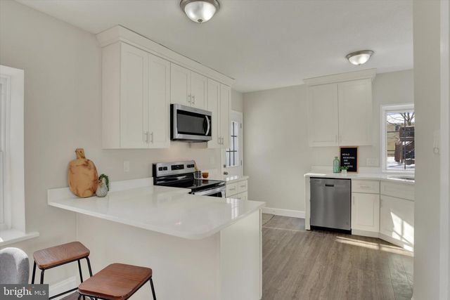 420 E WALNUT ST, Cleona, PA 17042