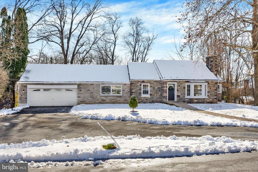 420 E WALNUT ST, Cleona, PA 17042