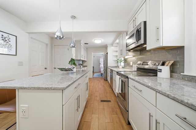 37 Orchard Ln, Wayland, MA 01778