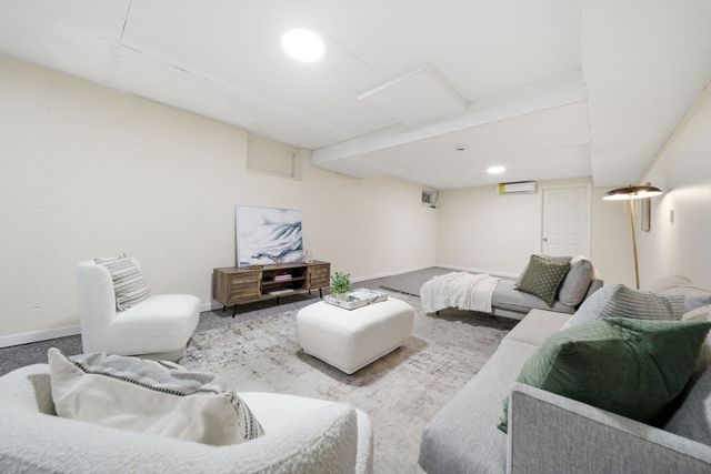 37 Orchard Ln, Wayland, MA 01778