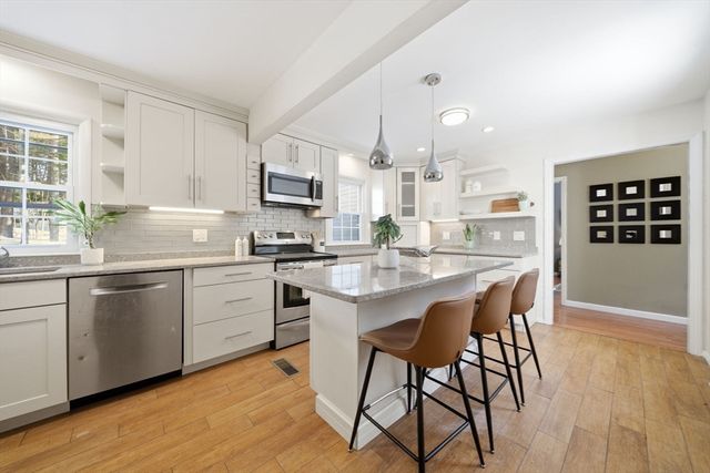 37 Orchard Ln, Wayland, MA 01778