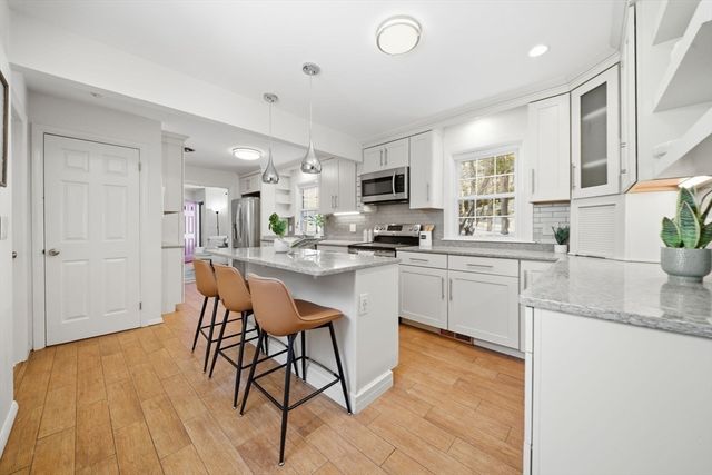 37 Orchard Ln, Wayland, MA 01778