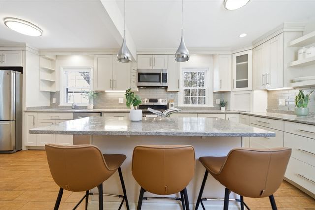 37 Orchard Ln, Wayland, MA 01778