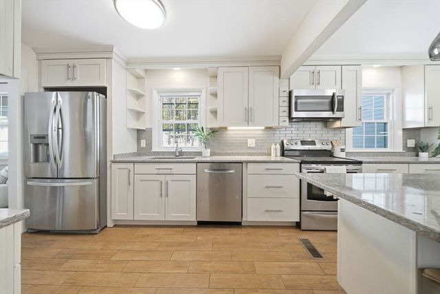 37 Orchard Ln, Wayland, MA 01778