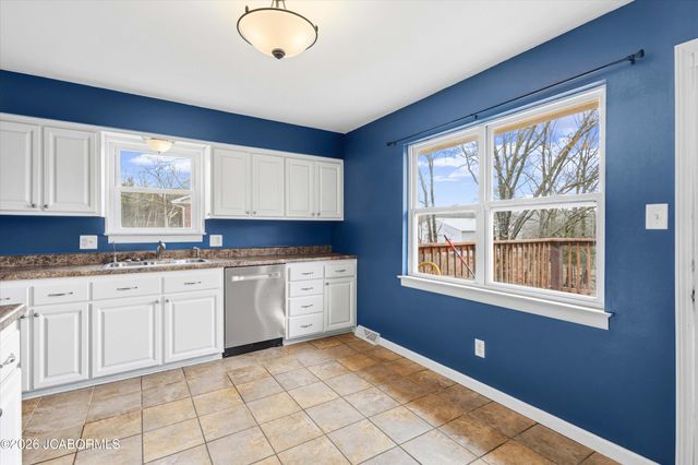 1732 CEDAR LANE, Holts Summit, MO 65043