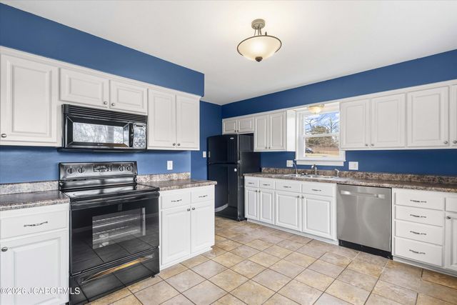 1732 CEDAR LANE, Holts Summit, MO 65043