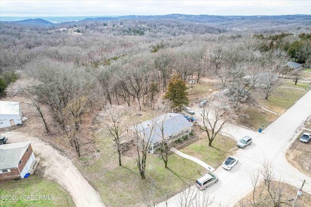 1732 CEDAR LANE, Holts Summit, MO 65043