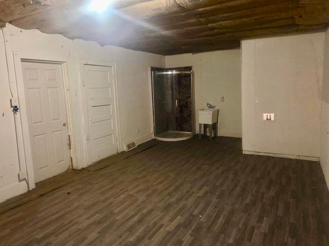 6069 Lapeer Road, Burton, MI 48509
