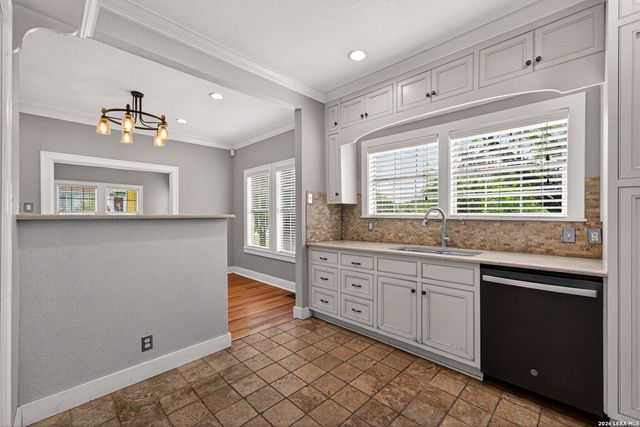 517 W Hollywood, San Antonio, TX 78212