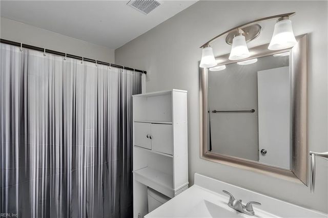 3238 Manor Glenn CT, Virginia Beach, VA 23453