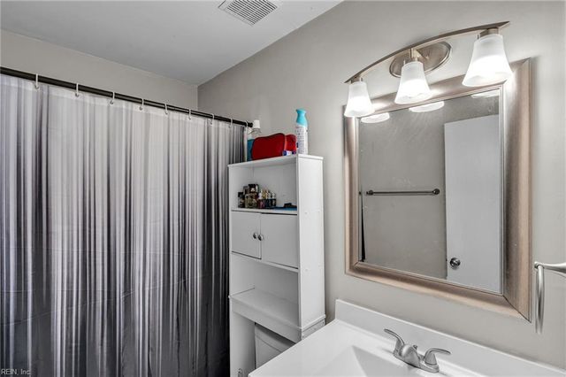3238 Manor Glenn CT, Virginia Beach, VA 23453