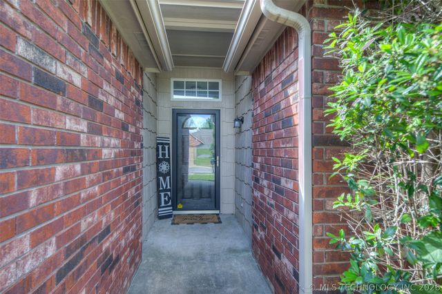 10300 E 97th Court North, Owasso, OK 74055