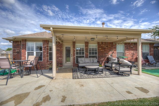 10300 E 97th Court North, Owasso, OK 74055