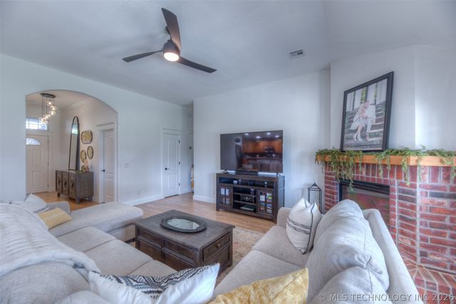 10300 E 97th Court North, Owasso, OK 74055