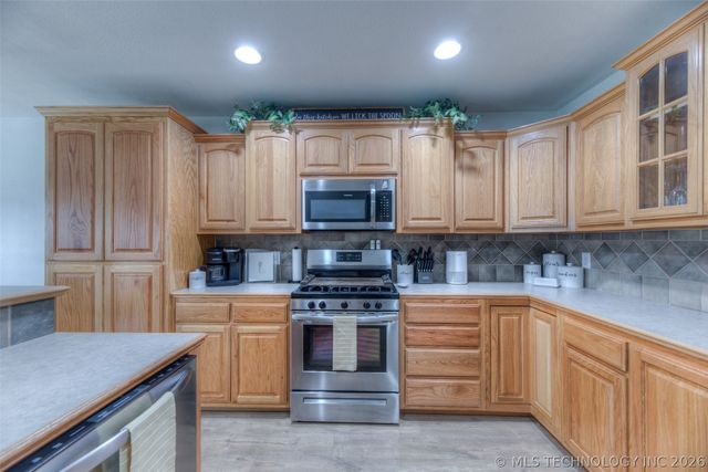 10300 E 97th Court North, Owasso, OK 74055
